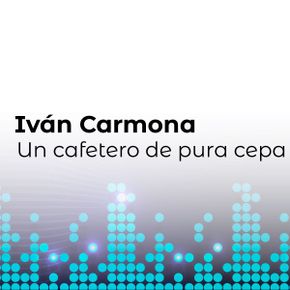 Texto gráfico con Iván Carmona en negrita y Un cafetero de pura cepa debajo, sobre un patrón de puntos digitales azules que se asemejan a una onda sonora, sobre un fondo gris degradado que resalta Apía, Risaralda y sus 14 estaciones.