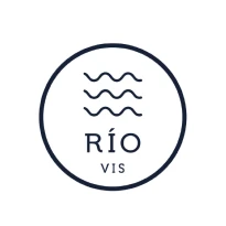 Un logotipo minimalista con cuatro líneas onduladas sobre la palabra RÍO en negrita, con VIS en letras más pequeñas debajo, todo ello encerrado en un sencillo borde circular.